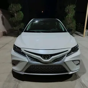 Toyota Camry 2020