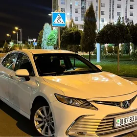 Toyota Camry 2018