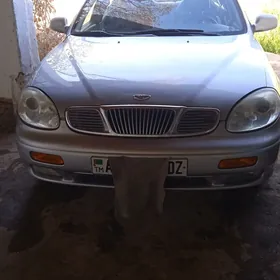 Daewoo Leganza 2002