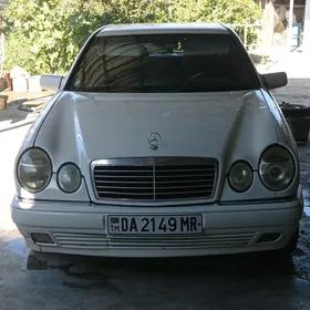 Mercedes-Benz E320 1998