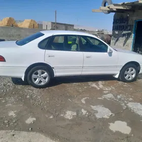 Toyota Avalon 1999