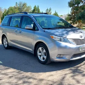 Toyota Sienna 2012