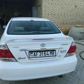 Toyota Camry 2004