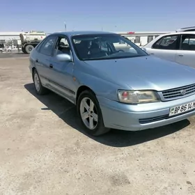 Toyota Carina 1993