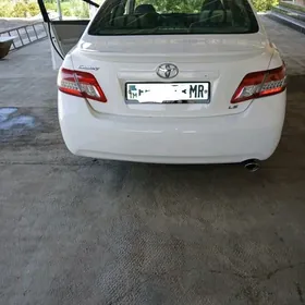 Toyota Camry 2011