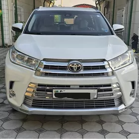 Toyota Highlander 2019