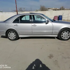 Mercedes-Benz E320 2002