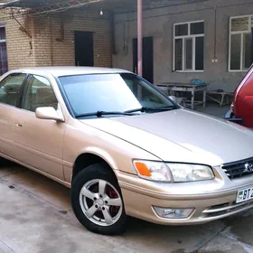 Toyota Camry 2000