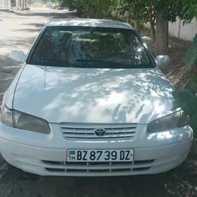 Toyota Camry 1998