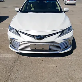 Toyota Camry 2018