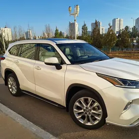 Toyota Highlander 2020