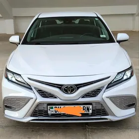 Toyota Camry 2021