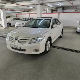 Toyota Camry 2011