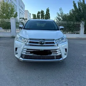 Toyota Highlander 2019