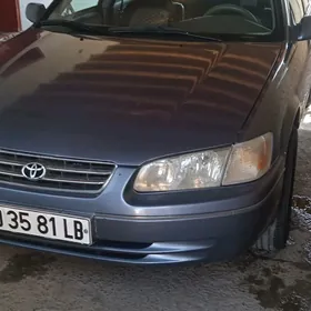 Toyota Camry 2000