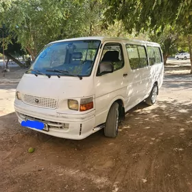 Toyota Hiace 2004