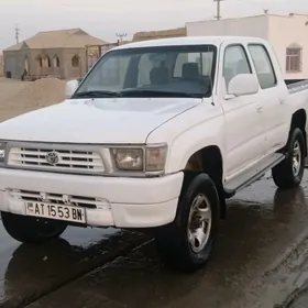 Toyota Hilux 2001