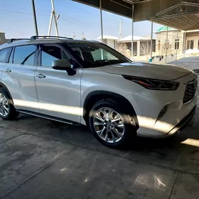 Toyota Highlander 2020