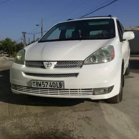 Toyota Sienna 2004