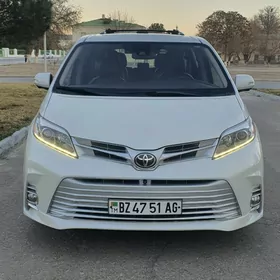 Toyota Sienna 2018