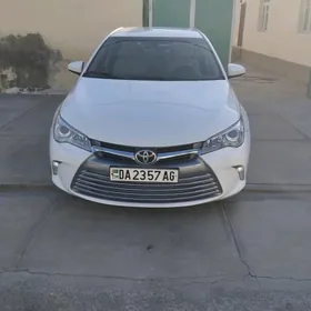 Toyota Camry 2017