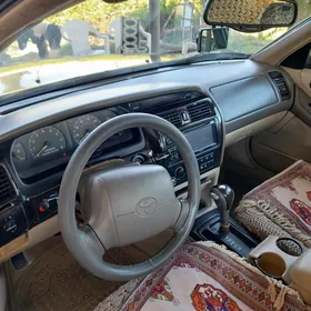 Toyota Avalon 1999