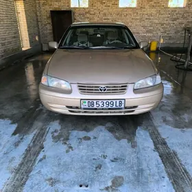 Toyota Camry 1999