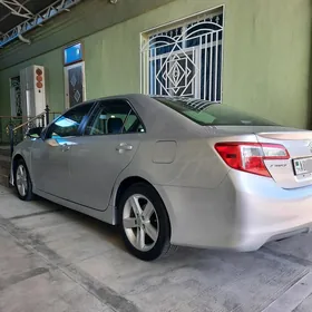 Toyota Camry 2013