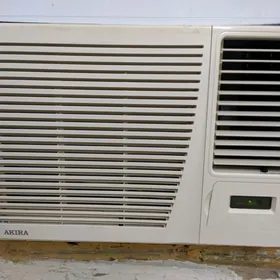 AKIRA 13000btu