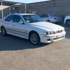 BMW E39 2001