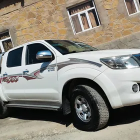 Toyota Hilux 2013