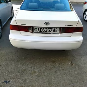 Toyota Camry 2001