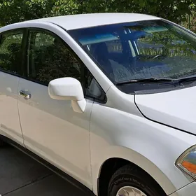 Nissan Versa 2010