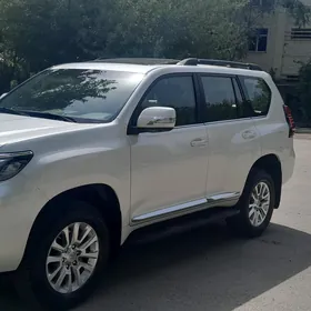 Toyota Land Cruiser Prado 2019