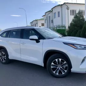 Toyota Highlander 2020