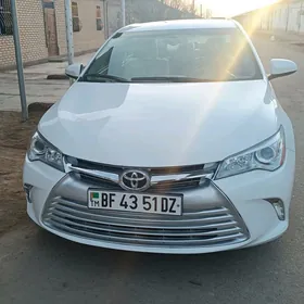 Toyota Camry 2017