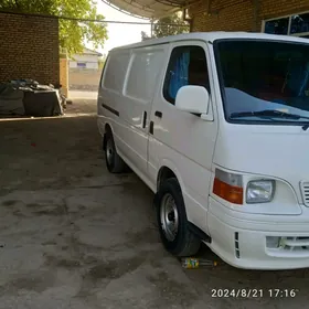 Toyota Hiace 2003