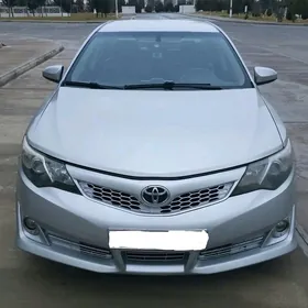 Toyota Camry 2014