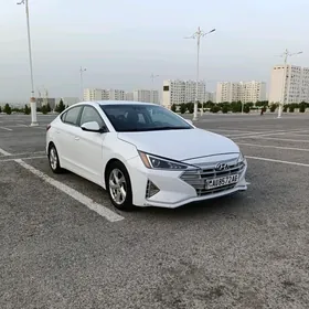 Hyundai Elantra 2019