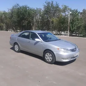 Toyota Camry 2004