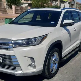 Toyota Highlander 2017