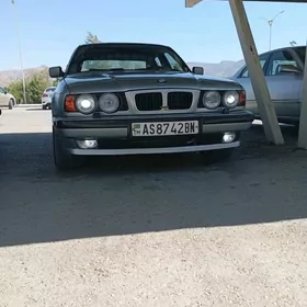 BMW 525 1990