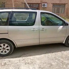 Toyota Sienna 2002