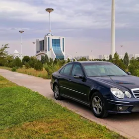 Mercedes-Benz E-Class 2003