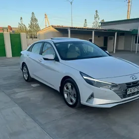 Hyundai Elantra 2022