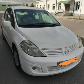 Nissan Versa 2010