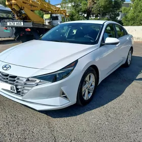 Hyundai Elantra 2021