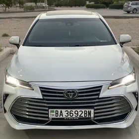 Toyota Avalon 2019