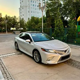 Toyota Camry 2020