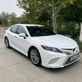 Toyota Camry 2018